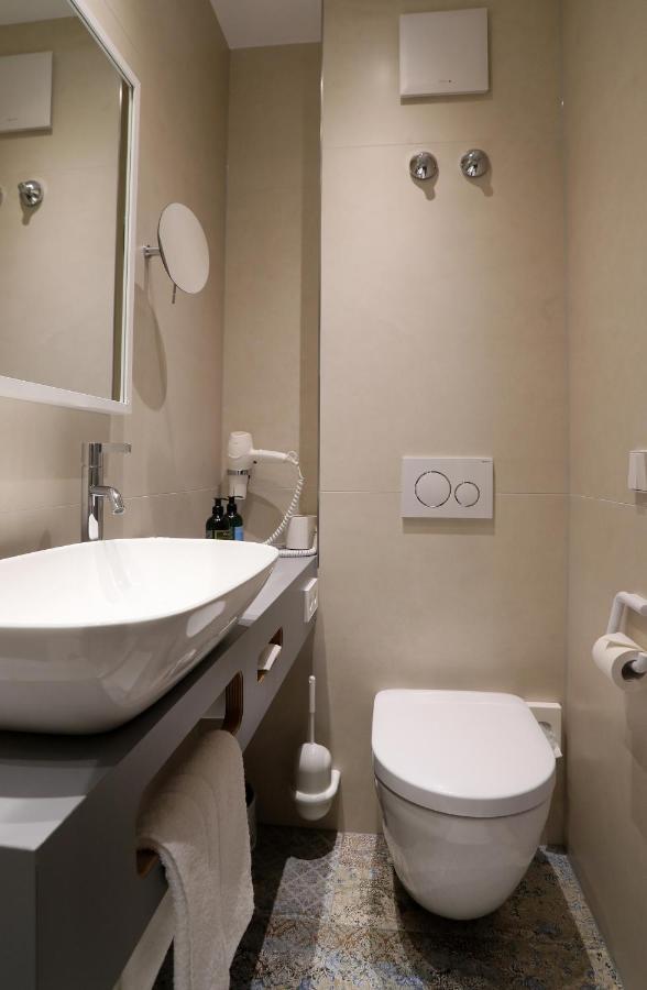 ดีไซน์ โฮเทล ชตัท โรเซนไฮม์ Hotel มิวนิก ภายนอก รูปภาพ